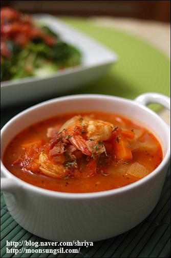 건강의 파수꾼 토마토드레싱샐러드와 토마토스프