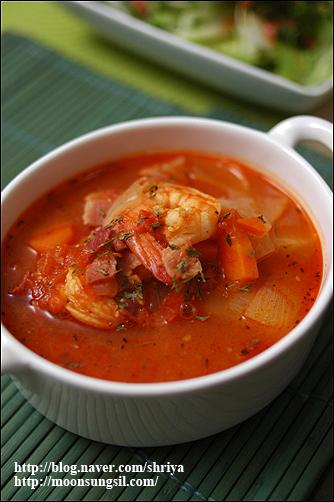 건강의 파수꾼 토마토드레싱샐러드와 토마토스프