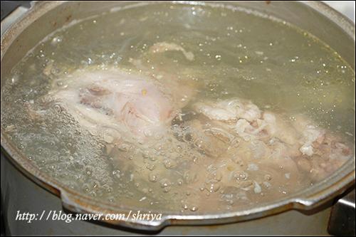 닭한마리닭곰탕 이미지