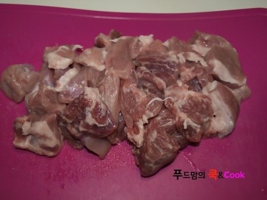 밥반찬으로 좋은 중국식 돼지갈비 만들기