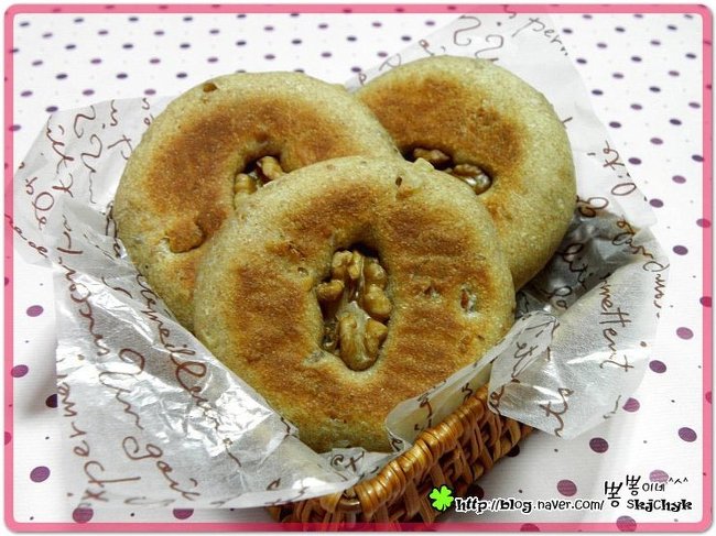 호두크림치즈빵