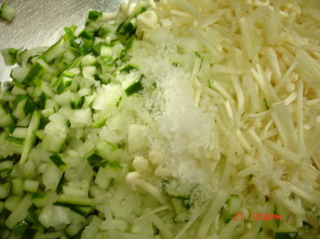 착한 재료로 맛있고 특별하게....팽이버섯오이전