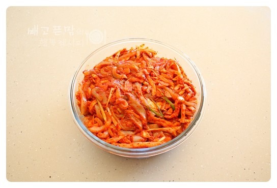혼자보다 둘이 좋아!! 무말랭이 넣고 만든 오징어젓 | 인스티즈